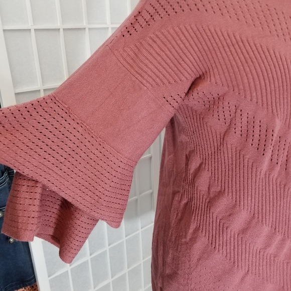 Avenue Bell Layered Pullover Sweater - 14/16 (1X) - Picture 7 of 8